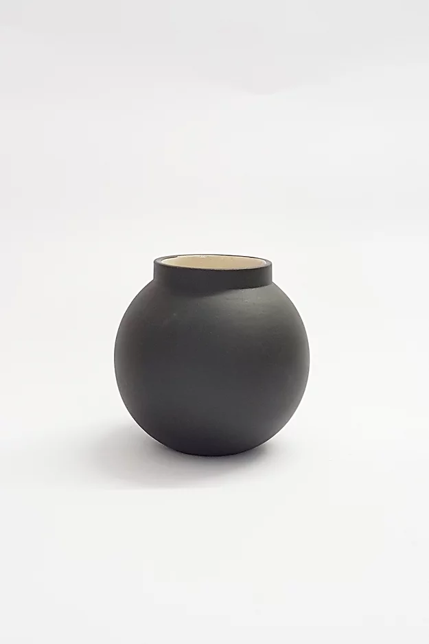 Yahalomis- Chubby Vase