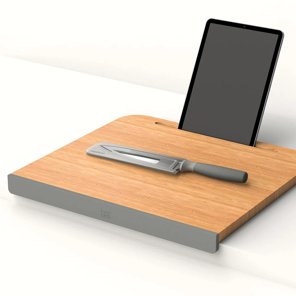 Berghoff Cutting board with tablet stand Balance 45x40cm